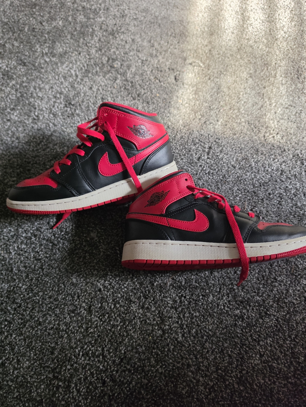 Nike Kids' Air Jordan 1 Mid – Black and Red